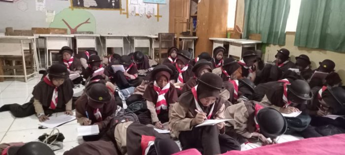 Siswa MIN 1 Tebo Ikuti Ekstrakurikuler Pramuka Dengan Baik