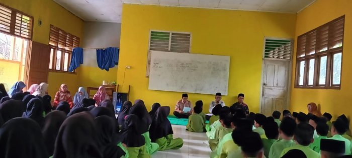 Keluarga Besar MIN 1 Tebo Rutin Laksanakan Pembiasaan Istighosah Terapkan KBC di Lingkungan Madrasah