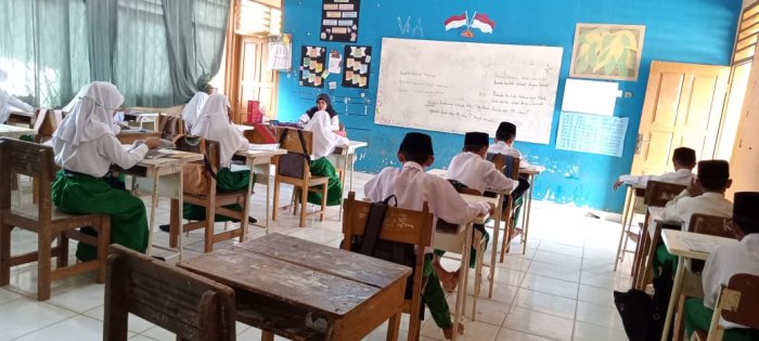 Siswa Kelas Tinggi MIN 1 Tebo Antusias Ikuti Laksanakan Pembelajaran Bersama Dewan Guru