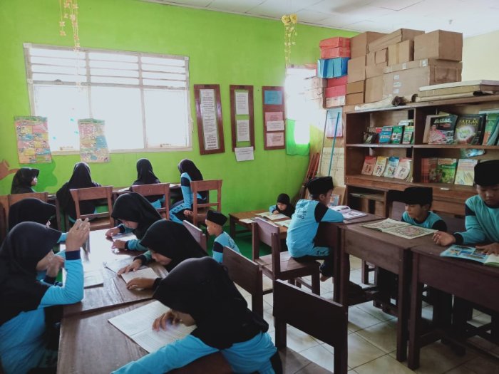 Siswa MIN 1 Tebo Ukir Semangat Tingkatkan Minat Baca di Pustaka Madrasah