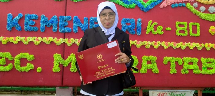 Guru MIN 1 Tebo Terima Satyalancana 10 Tahun Pada Peringatan HAB Ke-80 Tahun 2026