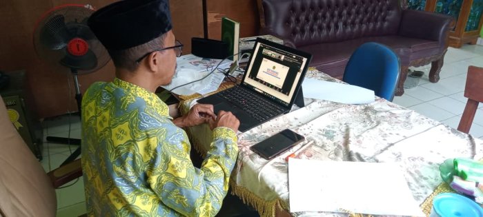 Kepala MIN 1 Tebo Ikuti Rapat Koordinasi Zona Integritas 2025 Melalui Zoom Meeting