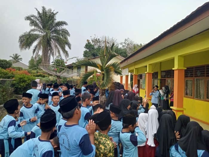 Kepala MIN 1 Tebo Buka Secara Resmi Kegiatan Perlombaan Dalam Rangka Memperingati HUT RI Ke-81 Tahun 2026