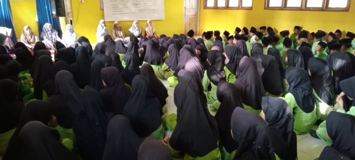 Keluarga Besar MIN 1 Tebo Gelar Pembiasaan Hafalan Surah-Surah Pendek di Madrasah