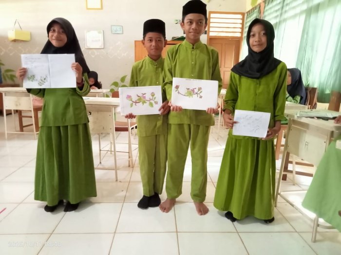Siswa MIN 1 Tebo Kembangkan Bakat Melalui Seni Gambar Motif Hias