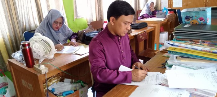 Dewan Guru MIN 1 Tebo Gelar Kegiatan Koreksi Soal Usai Pelaksanaan ASAS