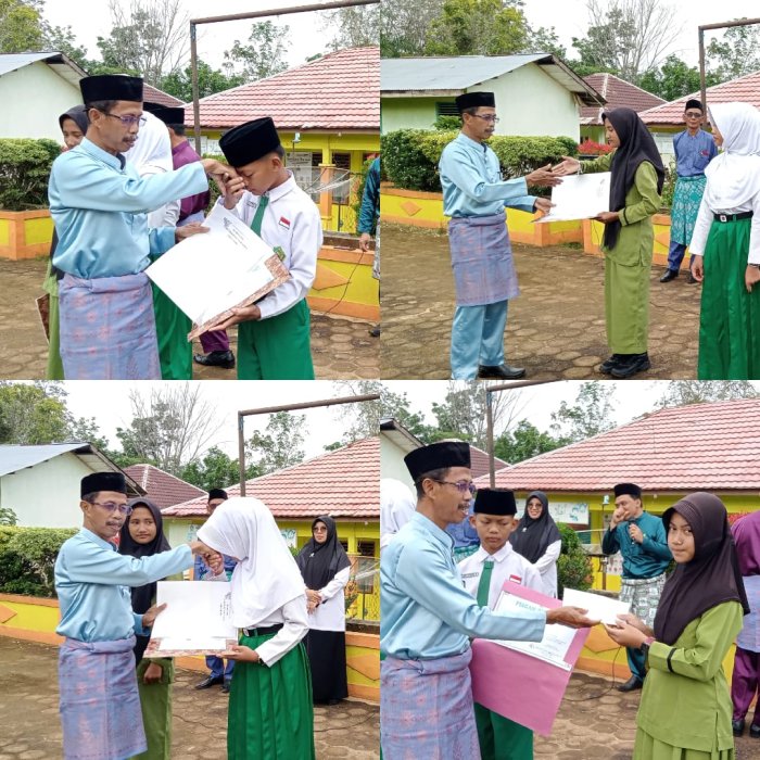 Siswa Berprestasi MIN 1 Tebo Terima Penghargaan di Hari Pertama Masuk Madrasah Siswa Berprestasi MIN 1 Tebo Terima Penghargaan di Hari Pertama Masuk Madrasah