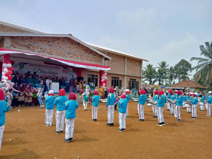 Grup Drumband MIN 1 Tebo Antusias Meriahkan HUT RI ke-81 di Desa Wana Mulya