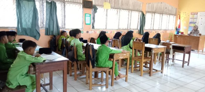 Siswa Kelas Tinggi MIN 1 Tebo Antusias  Dalam Menuntut Ilmu di Madrasah