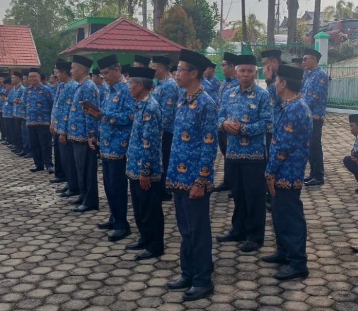 Kepala MIN 1 Tebo Ikuti Pelaksanaan Upacara Kedisiplinan di Kantor Kemenag Tebo Kepala MIN 1 Tebo Ikuti Pelaksanaan Upacara Kedisiplinan di Kantor Kemenag Tebo