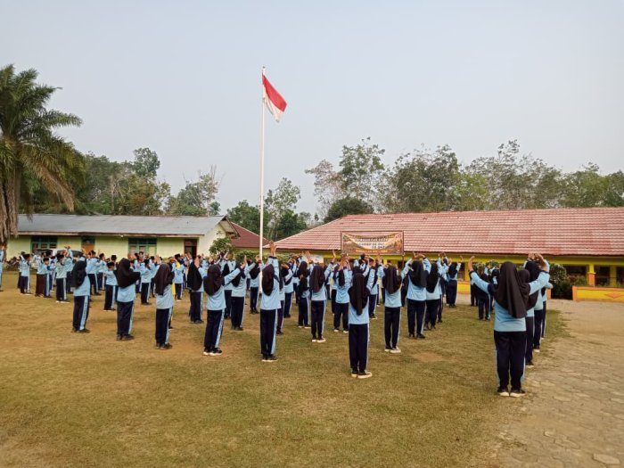 Keluarga Besar MIN 1 Tebo Rutin Laksanakan Senam Sehat Ceria di Hari Sabtu