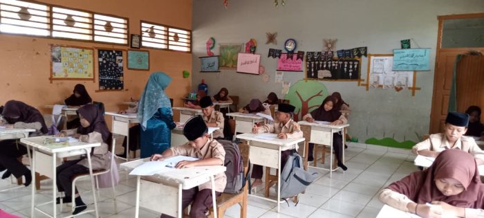 Siswa Kelas Tinggi MIN 1 Tebo Tunjukkan Keantusiasan Ikuti Kegiatan ASAS Hari Keenam