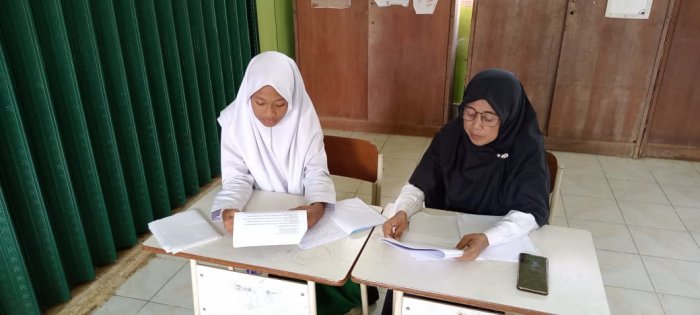 Lathifa, Siswa MIN 1 Tebo Siapkan Diri Ikuti OMI IPAS Tingkat Provinsi