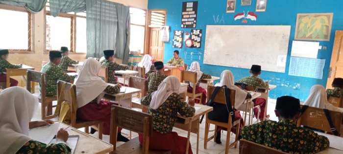 Siswa Kelas Tinggi MIN 1 Tebo Laksanakan Kegiatan Sumatif Akhir Semester Ganjil Dengan Semangat Siswa Kelas Tinggi MIN 1 Tebo Laksanakan Kegiatan Sumatif Akhir Semester Ganjil Dengan Semangat