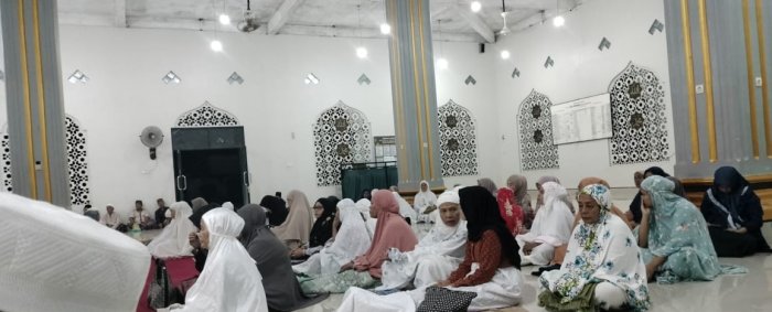 Kepala MIN 1 Tebo Laksanakan Kegiatan Pengabdian Masyarakat Selama Bulan Ramadan Berlangsung