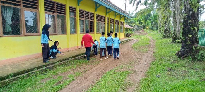Kebersihan Madrasah Menjadi Prioritas Penting  Dukung Siswa Semangat Menuntut Ilmu