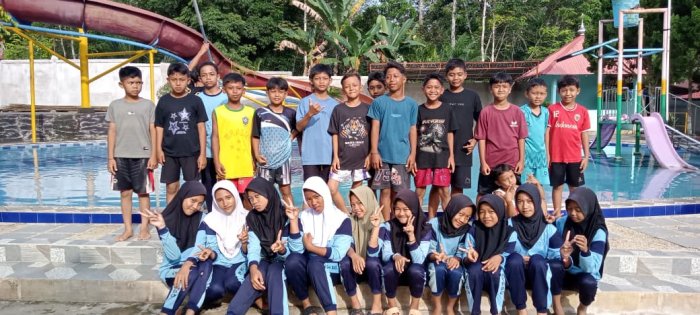 MIN 1 Tebo Apresiasi Siswa Juara OSM dengan Adakan  Kegiatan Berenang Bersama