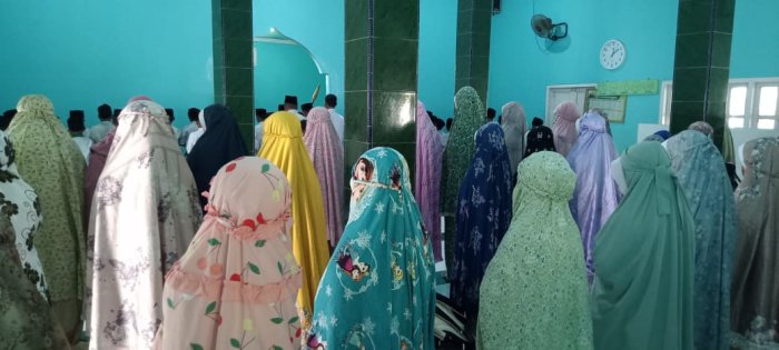 Siswa MIN 1 Tebo RutinTerapkan Pembiasaan Sholat Dzuhur Berjamaah
