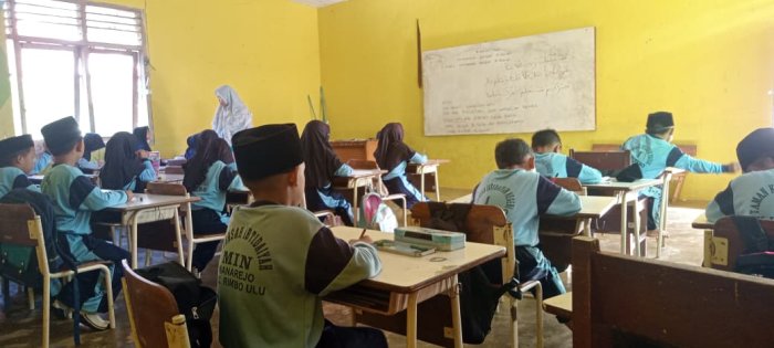 Siswa Kelas Rendah MIN 1 Tebo Laksanakan Pembelajaran Dengan Baik