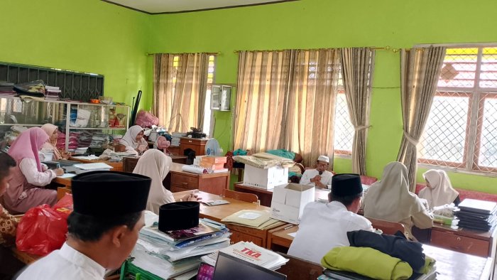 Kepala MIN 1 Tebo Bersama Dewan Guru Gelar Rapat Penting, Bahas Persiapan Kelulusan dan ASAS Tahun 2026