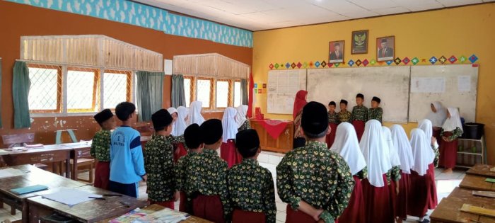 Siswa MIN 1 Tebo Semangat Ikuti Kegiatan Belajar di Madrasah Siswa MIN 1 Tebo Semangat Ikuti Kegiatan Belajar di Madrasah