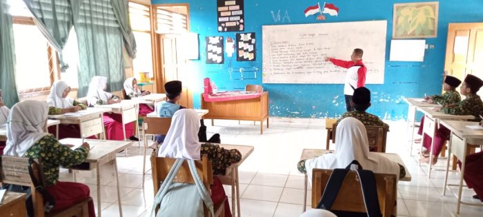 Siswa MIN 1 Tebo Ikuti Ujian Tengah Semester di Madrasah