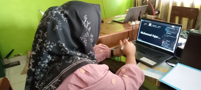 PIC MIN 1 Tebo Ikuti Sosialisasi Distribusi Program MBG Melalui Zoom Meeting PIC MIN 1 Tebo Ikuti Sosialisasi Distribusi Program MBG Melalui Zoom Meeting