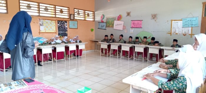 Siswa Kelas VI  Ikuti Kegiatan Sosialisasi Lanjutkan Pendidikan, Bersama Alumni MIN 1 Tebo
