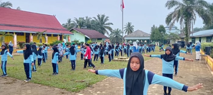 Keluarga Besar MIN 1 Tebo Gelar Senam Sehat Jasmani Rutin  Setiap Sabtu