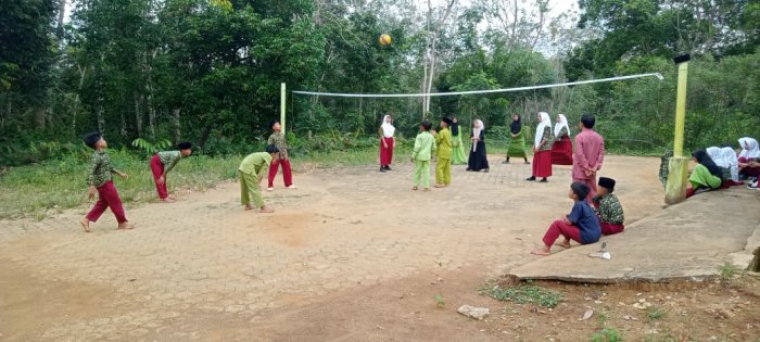 Guru Olahraga MIN 1 Tebo Adakan Seleksi dan Latih Siswa Untuk Ajang OSM Tahun 2026