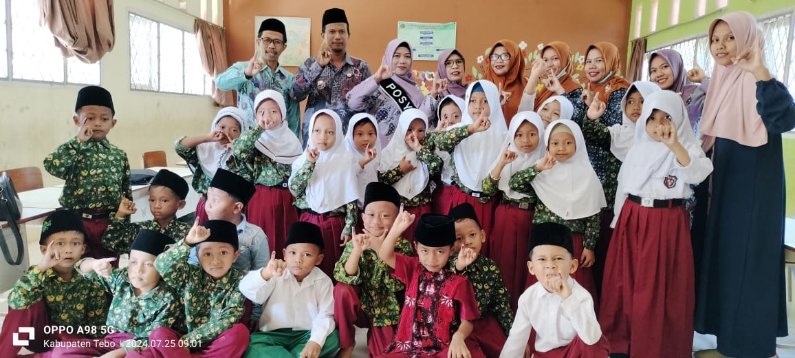 Sebanyak 49 Siswa MIN 1 Tebo Ikuti Pekan Imunisasi Polio Nasional (PIN)