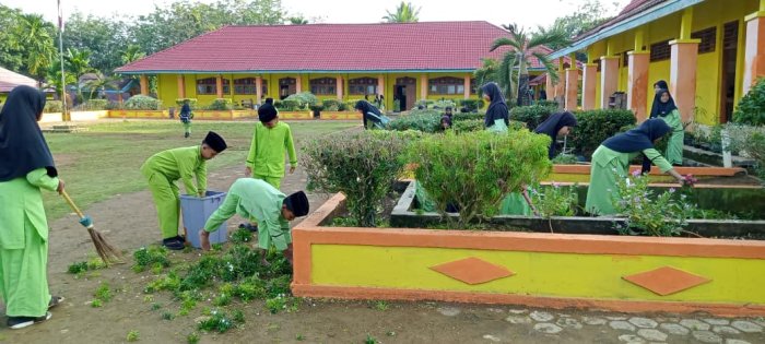 Siswa MIN 1 Tebo Gelar Aksi Cinta Lingkungan Madrasah Siswa MIN 1 Tebo Gelar Aksi Cinta Lingkungan Madrasah