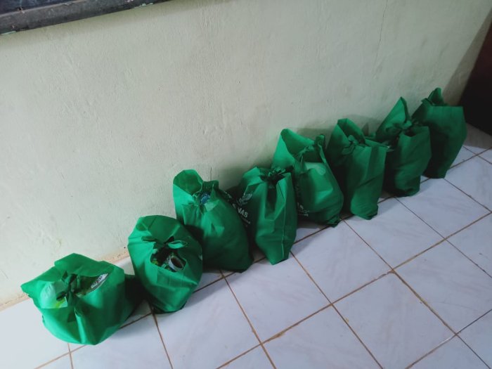 MIN 1 Tebo Terima Paket Sembako Ramadan dari BAZNAS Untuk Sejumlah Siswa dan Tendik