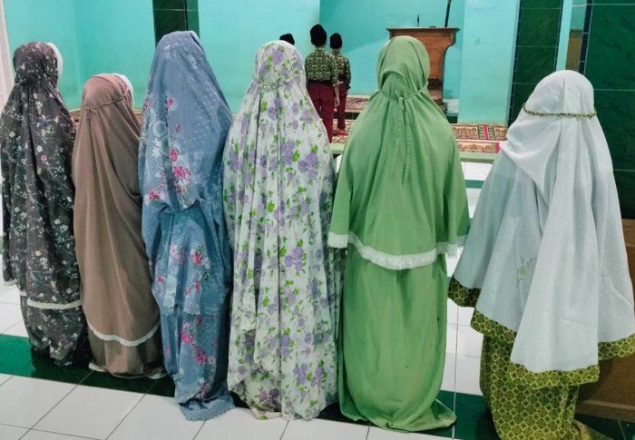 Awali Dengan Keberkahan, Siswa Kelas IV MIN 1 Tebo Gelar Pembiasaan Sholat Dhuha Sebelum KBM di Mulai Awali Dengan Keberkahan, Siswa Kelas IV MIN 1 Tebo Gelar Pembiasaan Sholat Dhuha Sebelum KBM di Mulai