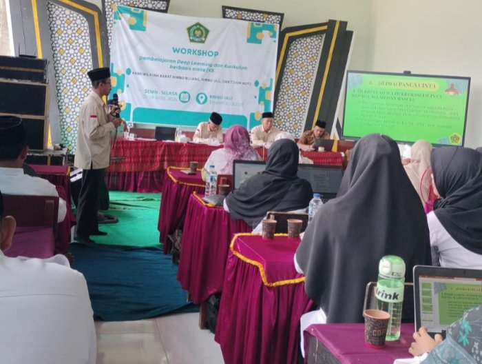 Kepala MIN 1 Tebo Menjadi Narasumber Pada Workshop Sampaikan Materi Kurikulum Berbasis Cinta Pada Hari Kedua