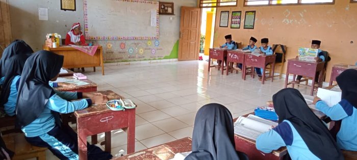 Siswa Kelas Tinggi MIN 1 Tebo Ikuti Pembelajaran dan UTS