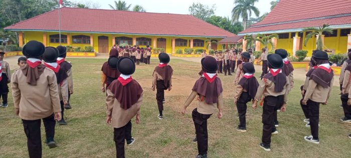 Ektrakurikuler Pramuka MIN 1 Tebo Bentuk Disiplin dan Tanggung Jawab Siswa Ektrakurikuler Pramuka MIN 1 Tebo Bentuk Disiplin dan Tanggung Jawab Siswa