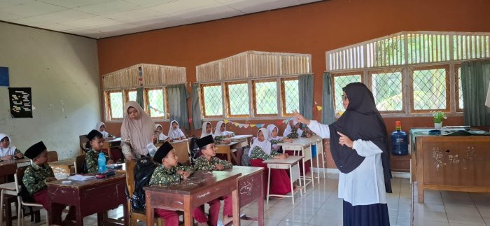 Puskesmas Desa Sumbersari Bagikan Obat Cacing dan Cek Kesehatan Siswa MIN 1 Tebo Puskesmas Desa Sumbersari Bagikan Obat Cacing dan Cek Kesehatan Siswa MIN 1 Tebo