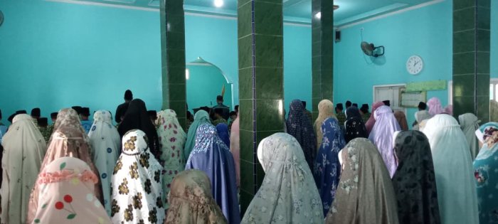 Siswa MIN 1 Tebo Rutin Laksanakan Pembiasaan Ibadah Sholat Dzuhur Berjamaah