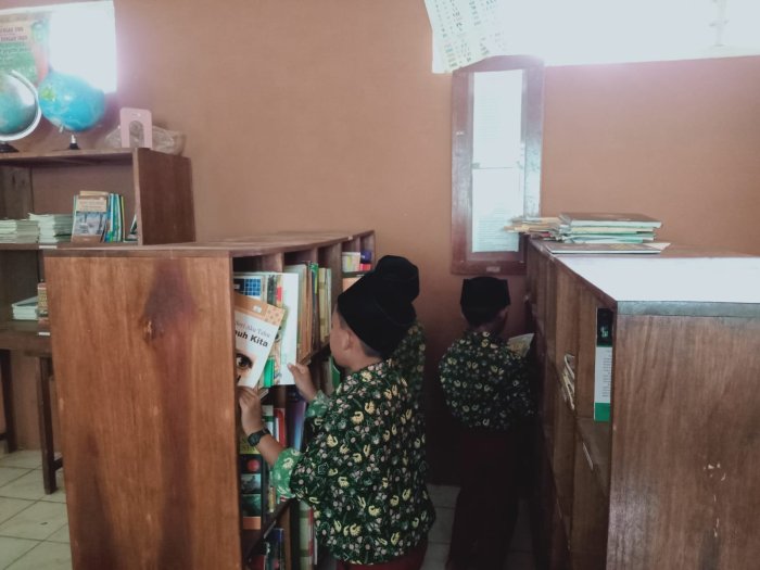 Perpustakaan MIN 1 Tebo Dorong Budaya Literasi Membaca Siswa di Madrasah
