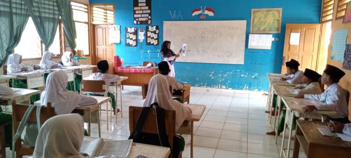 Pentingnya Guru MIN 1 Tebo Kenalkan Pahlawan Revolusi kepada Siswa Pentingnya Guru MIN 1 Tebo Kenalkan Pahlawan Revolusi kepada Siswa