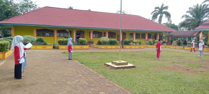 Guru MIN 1 Tebo Siap Sukseskan Upacara HUT Kabupaten Tebo Yang Ke-26 Tahun 2025