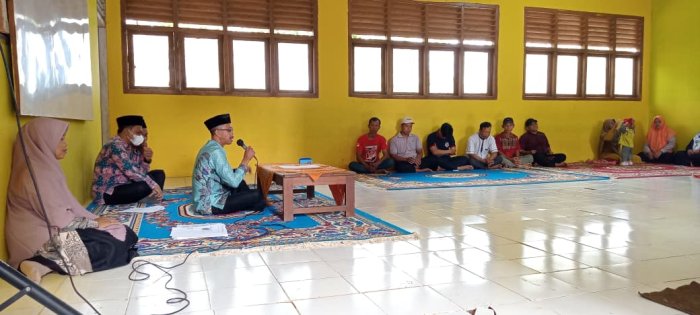 Kepala MIN 1 Tebo Pimpin Kegiatan Rapat Bersama Wali Murid Kelas VI di Madrasah