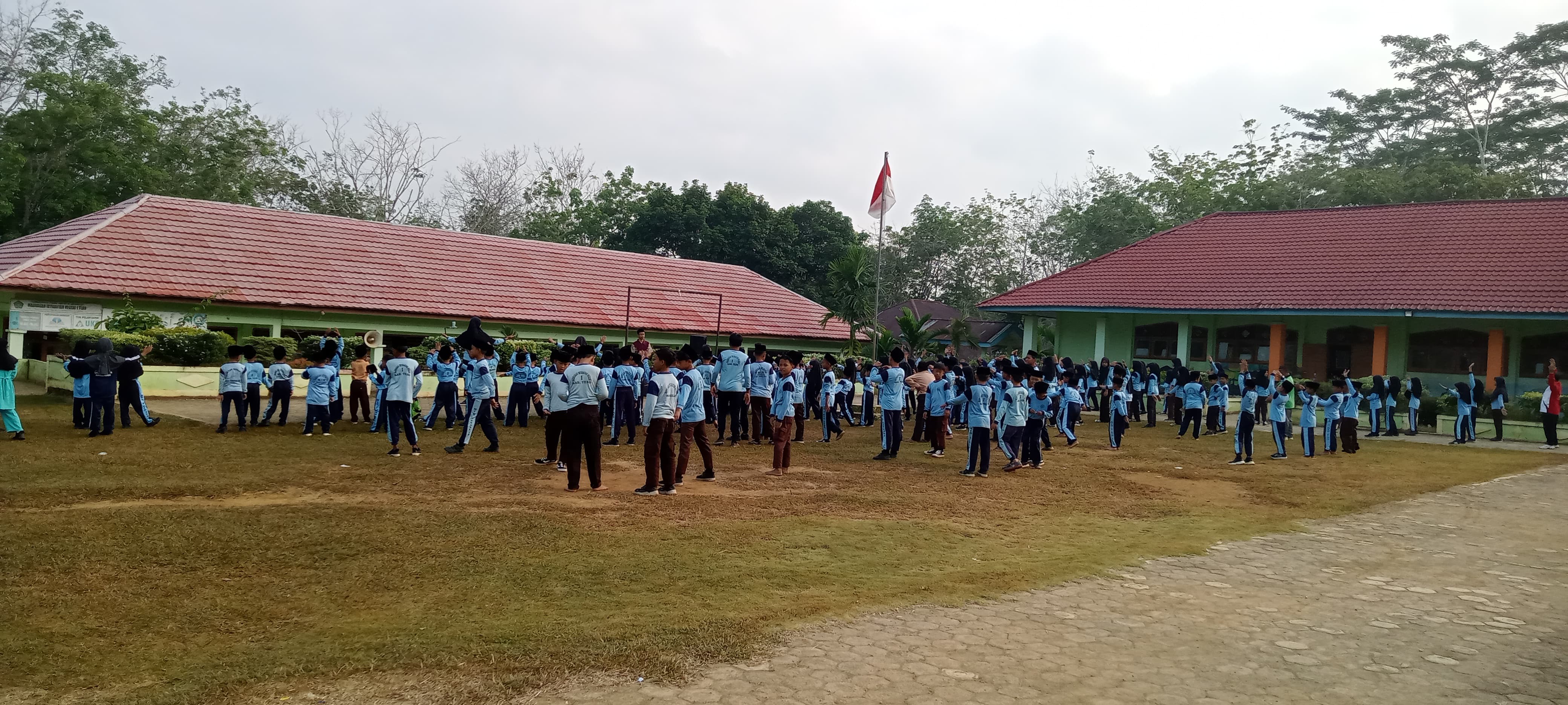 MENS SANA INCORPORE SANO, PEMBIASAAN SENAM BESRSAMA 