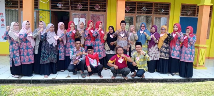 MIN 1 Tebo Laksanakan Praktik Dalam Menerapkan Kurikulum Berbasis Cinta