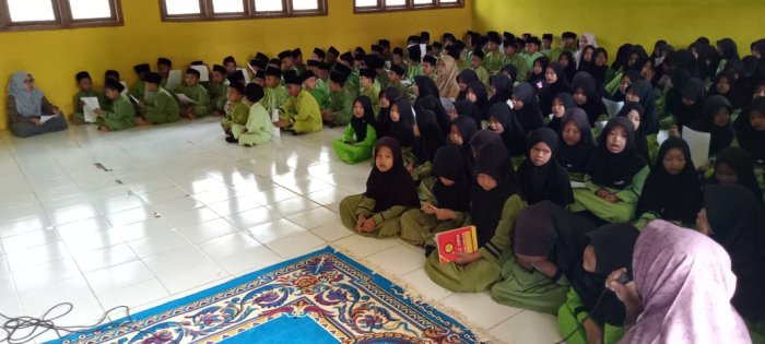 Siswa MIN 1 Tebo Ikuti Pembiasaan di Madrasah Sambut Bulan Suci Ramadan 1447 H