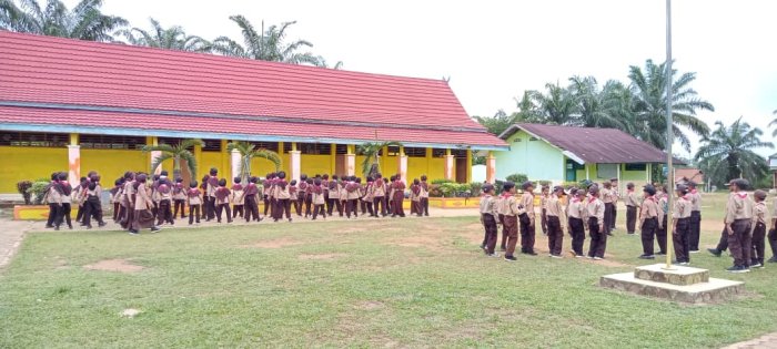 Pramuka MIN 1 Tebo Latih Disiplin dan Tanggung Jawab Siswa Melalui LKBB Pramuka MIN 1 Tebo Latih Disiplin dan Tanggung Jawab Siswa Melalui LKBB