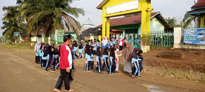 Siswa MIN 1 Tebo Ikuti Kegiatan Jalan Santai Bersama Dukung Kebugaran Jasmani dan Tubuh Yang Sehat Siswa MIN 1 Tebo Ikuti Kegiatan Jalan Santai Bersama Dukung Kebugaran Jasmani dan Tubuh Yang Sehat