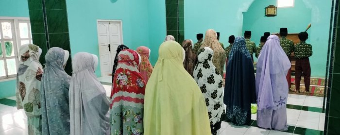 Siswa Kelas V MIN 1 Tebo Rutin Laksanakan Sholat Dhuha Berjamaah di Hari Rabu Siswa Kelas V MIN 1 Tebo Rutin Laksanakan Sholat Dhuha Berjamaah di Hari Rabu