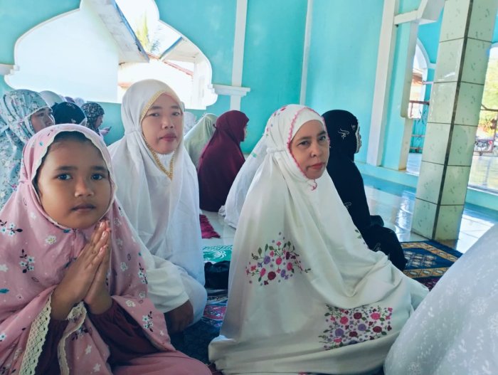 Dewan Guru dan Siswa MIN 1 Tebo Ikuti Pelaksanaan Sholat Idul Adha 1447 H Dewan Guru dan Siswa MIN 1 Tebo Ikuti Pelaksanaan Sholat Idul Adha 1447 H
